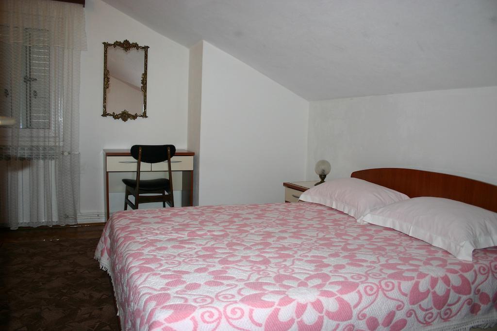 Apartments Grzunov Zadar Room photo